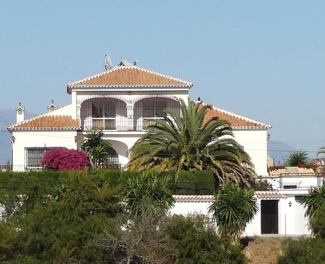 Beautiful Villa Montebello In Benajarafe With Private Pool